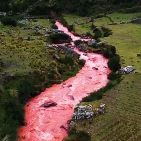 f5d6542c7b1da47eb8b5538f9322cbaf Peru's Pink River!! 🌊 Located in Cusco, Peru, this bizzare naturally pink River runs pink when heavy rains unlock a sediment in th… | Nature, Red river, Cusco peru