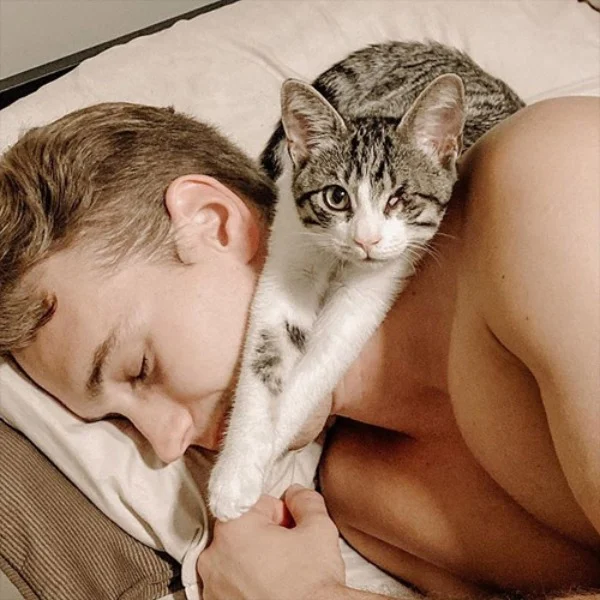 Extra image from article