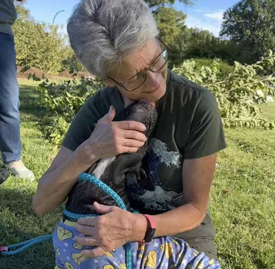 Kamper bid farewell to his friends at th...