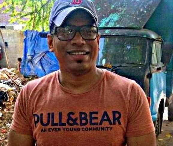 Images of the puppy with his mother have...